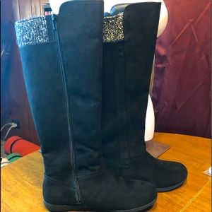 New simply styled women’s tall boots
